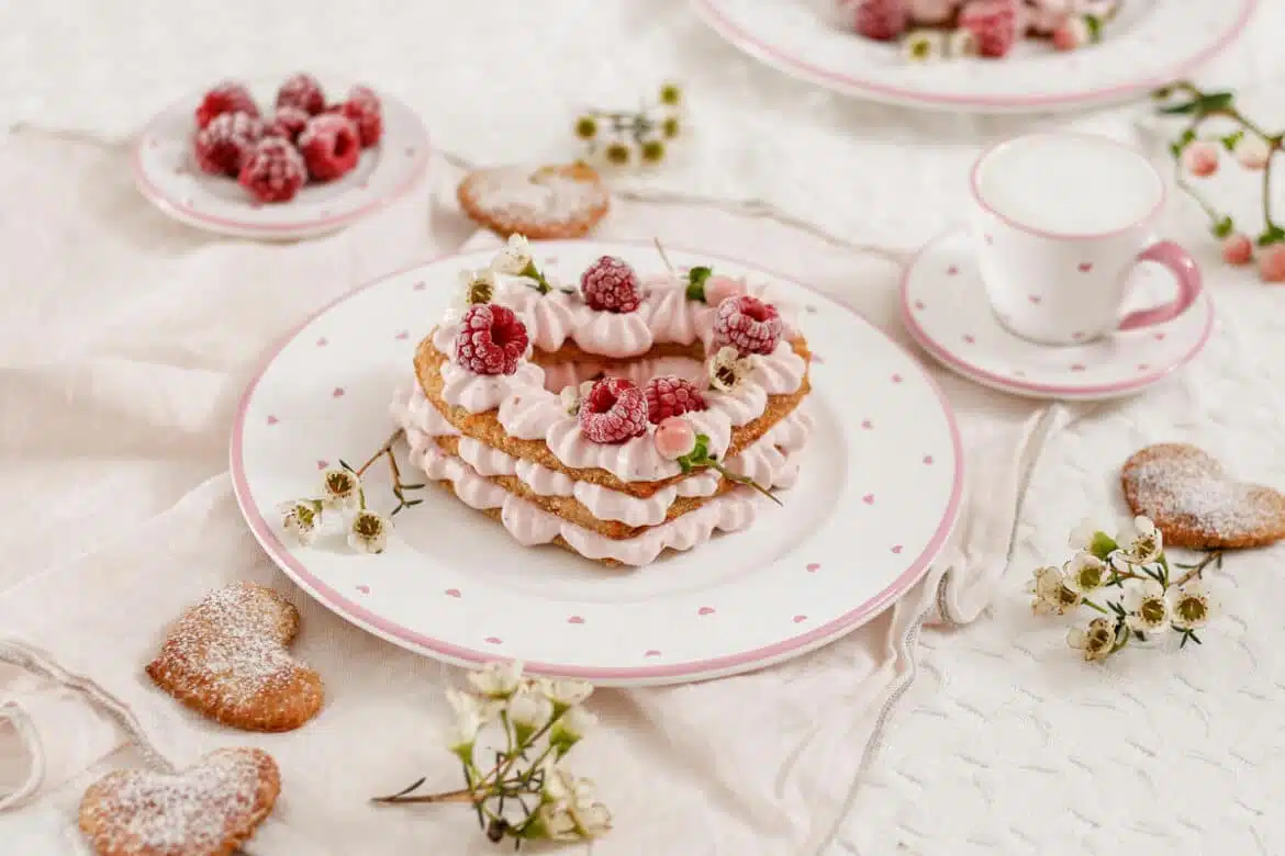 Mille feuille with raspberry cream