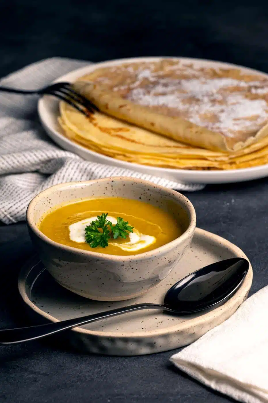 Vegetable soup with sweet pancakes